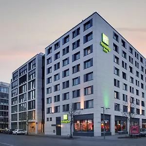 Hotel East Side By Ihg, Berlino