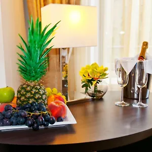Vier Jahreszeiten Otel